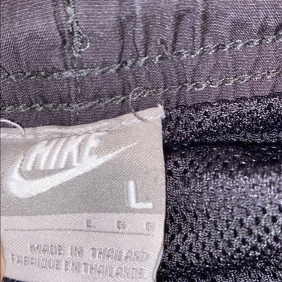 Nike Men’s Black Swim Shorts - Picture 4 of 5